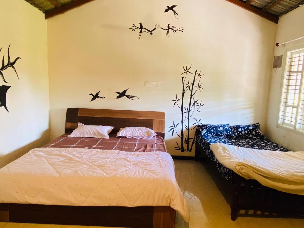 Trippr Chikkamagaluru Hostel Chikmagalūr Buitenkant foto