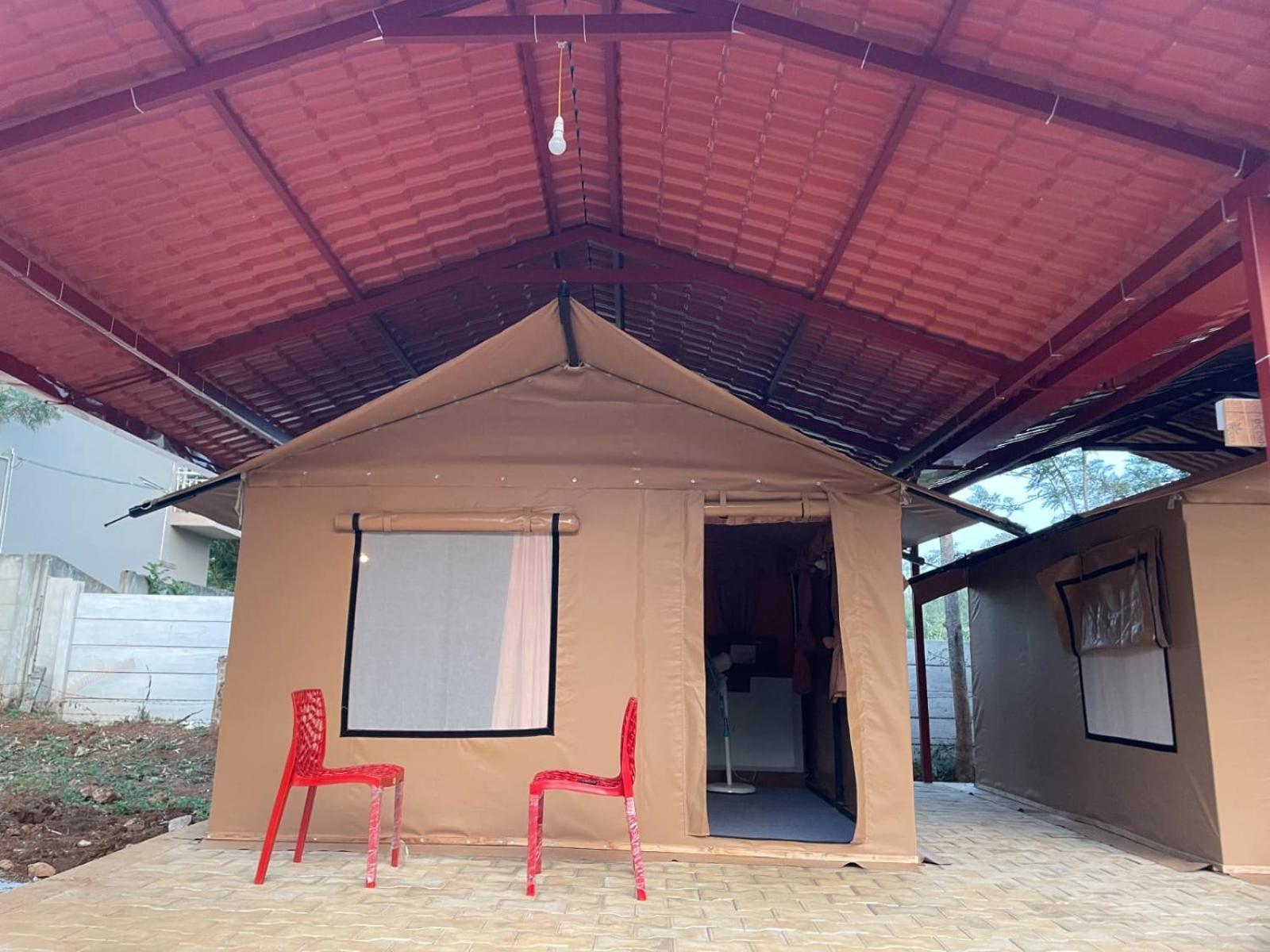 Trippr Chikkamagaluru Hostel Chikmagalūr Buitenkant foto